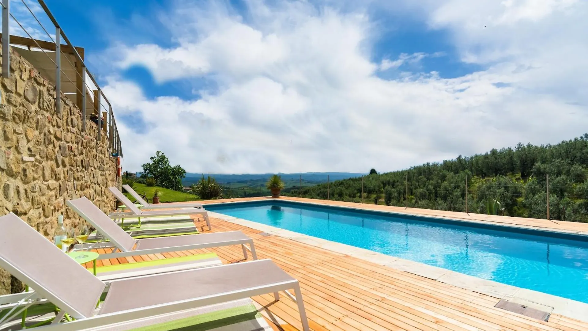 Beautiful Holiday Home In Vinci With Swimming Pool