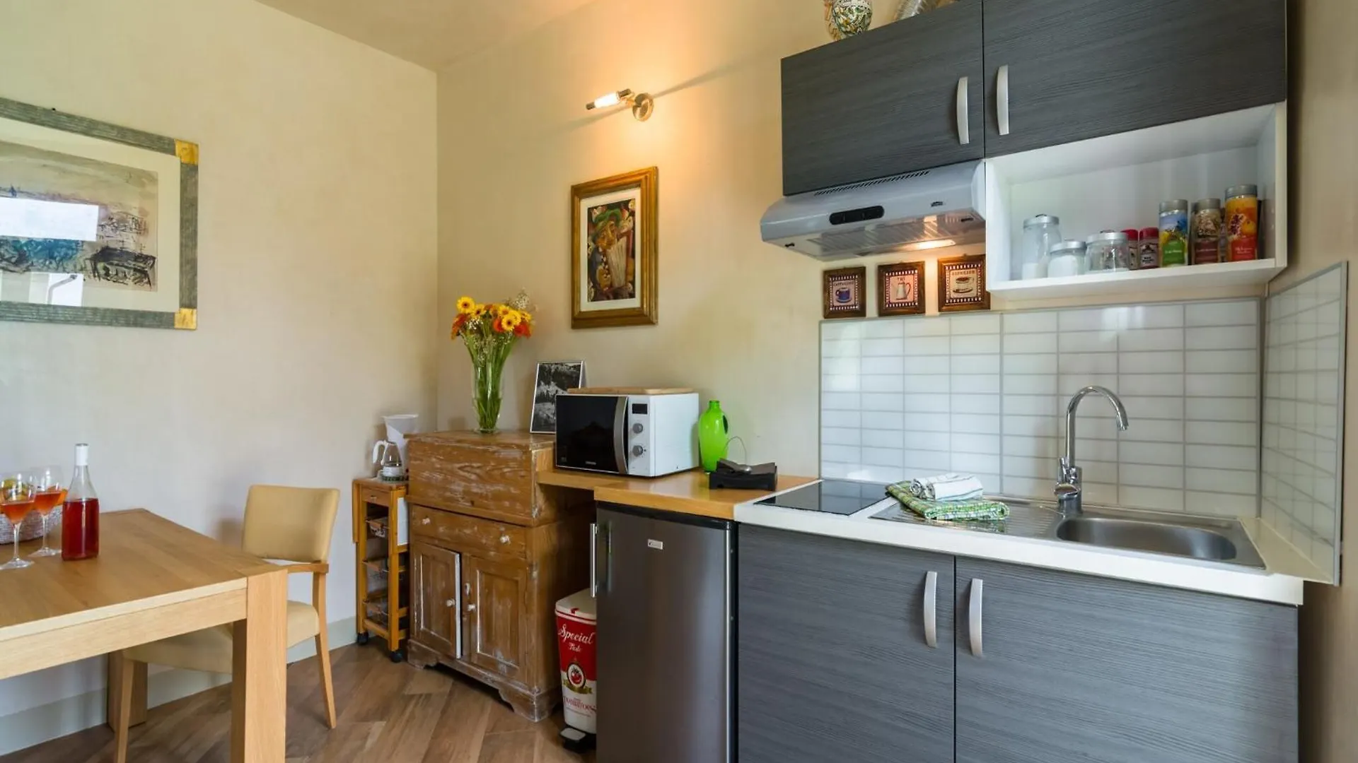 Beautiful Holiday Home In Vinci With Swimming Pool
