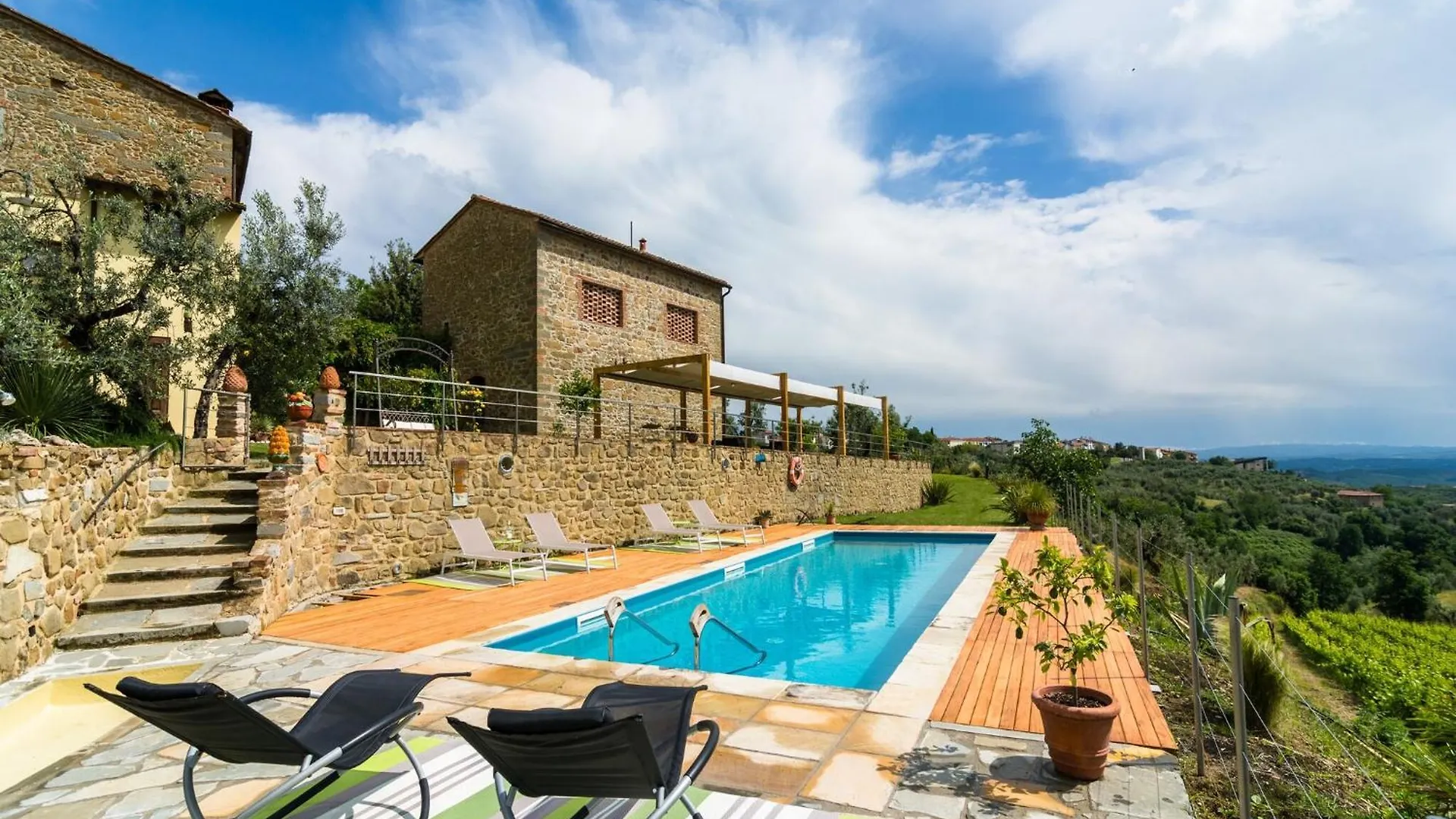 Beautiful Holiday Home In Vinci With Swimming Pool 0*,  İtalya