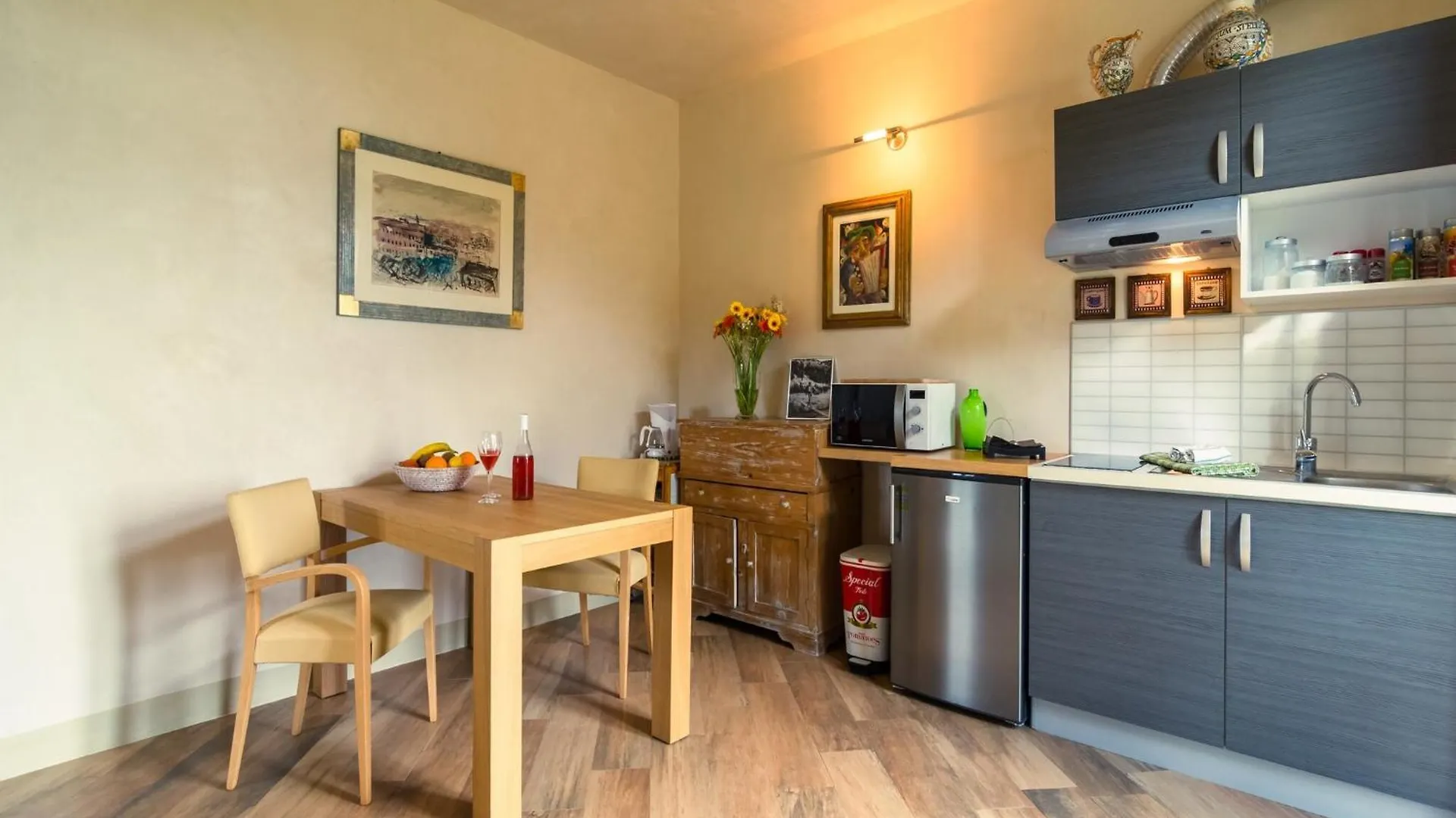 Beautiful Holiday Home In Vinci With Swimming Pool